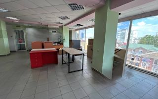 Chirie, spațiu comercial, 274 mp str. Ștefan cel Mare, Bălți - Poză 3