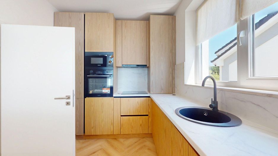 Penthouse 3 camere, 2 băi, mobilat complet, orientare SUD - întabulat - Poză 6