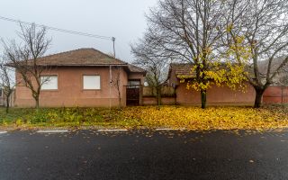 De vânzare Casă cu Grădină Generoasă in Dorobanți - Poză 1