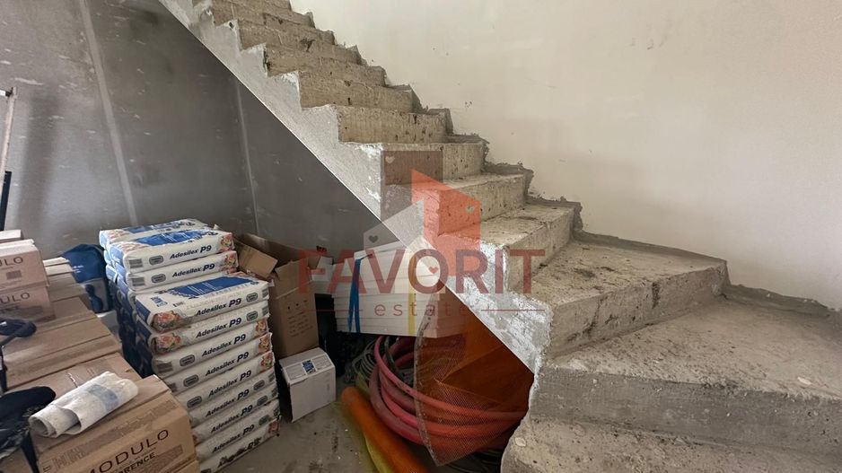 Triplex in Sacalaz |  Finisaje premium | 3 camere | Asfalt | 2 terase - Poză 4