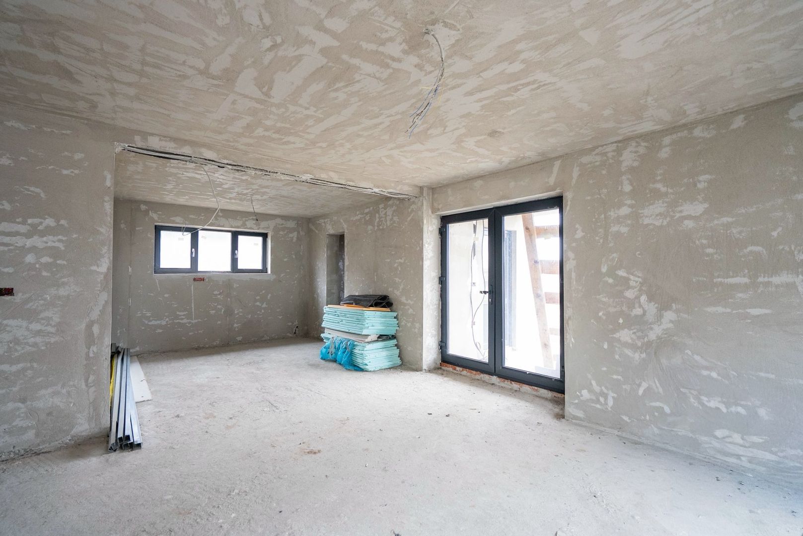 CASA NOUA SEMIFINISATA IN CIHEI CU 3 CAMERE - Poză 4