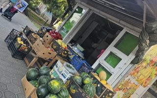 Tonetă pentru legume și fructe în zona Metalurgie, Iași - Poză 1