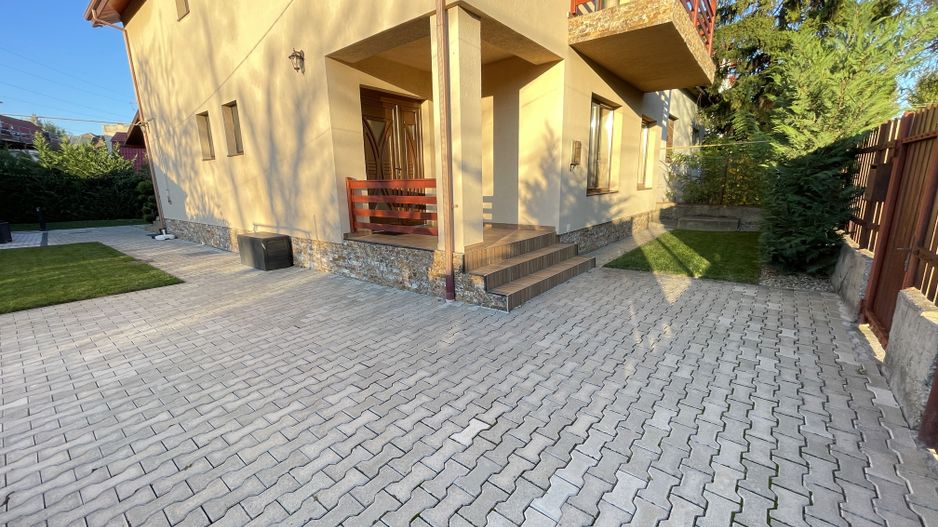 Casa moderna, frumos amenajata in zona Bogdanestilor - Poză 27