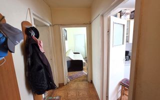 Apartament 3 camere, semidecomandat, parter, Cetate, strada Closca - Poză 3