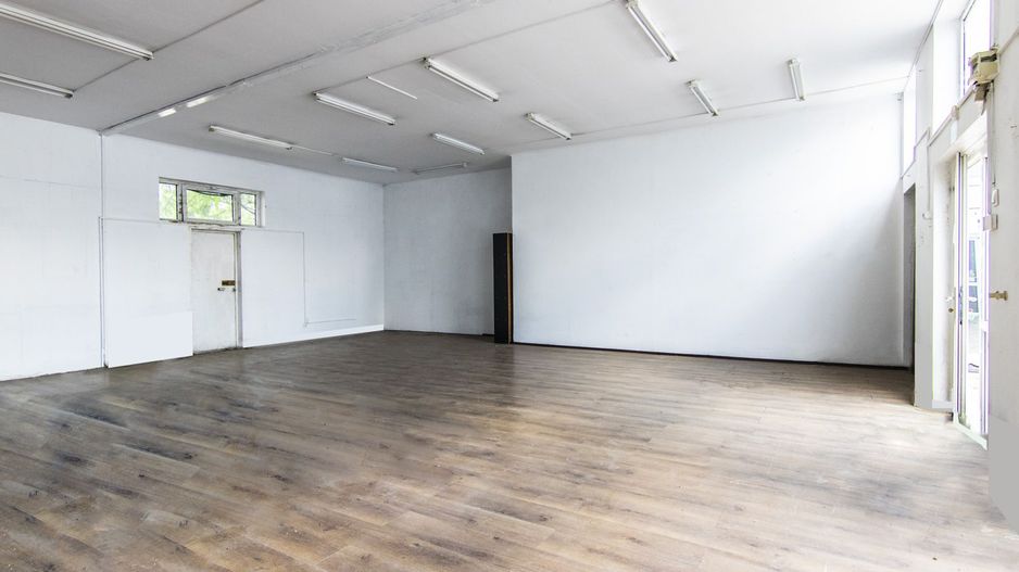 Spatiu Comercial | DE INCHIRIAT | Valea Cascadelor | Depozit | Showroom | Retail - Poză 4
