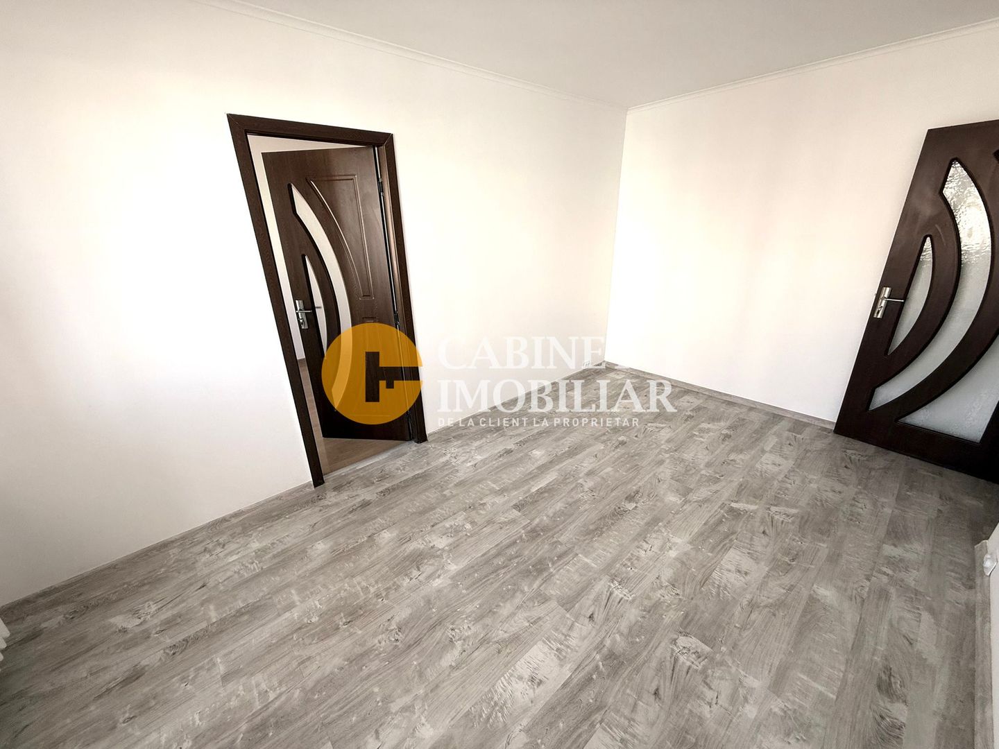 3 CAMERE - RENOVAT COMPLET- ZONA ALEXANDRU CEL BUN/ ROND 28 - Poză 2