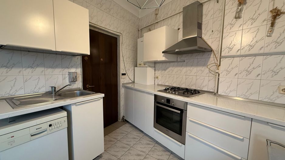 DE ÎNCHIRIAT APARTAMENT 3 CAMERE | VILĂ INTERBELICĂ | CENTRALĂ PROPRIE - Poză 7