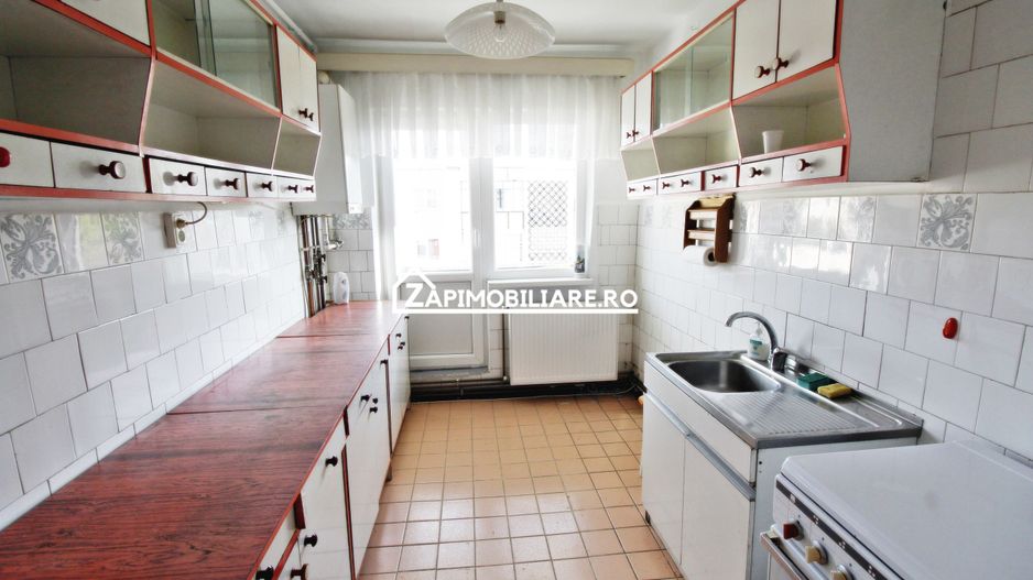 Dambu Pietros - Zona Ansamblul Muresul - 4 camere - 2 balcoane - Poză 1