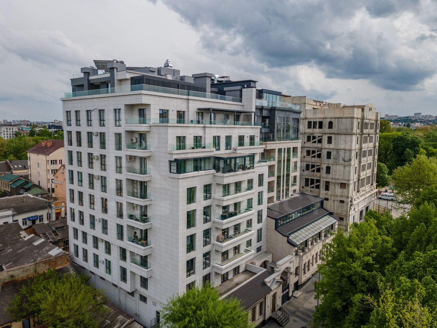 Vânzare, apartament, 3 odăi + terasă, str. Teatrală, Centru - Poză 1