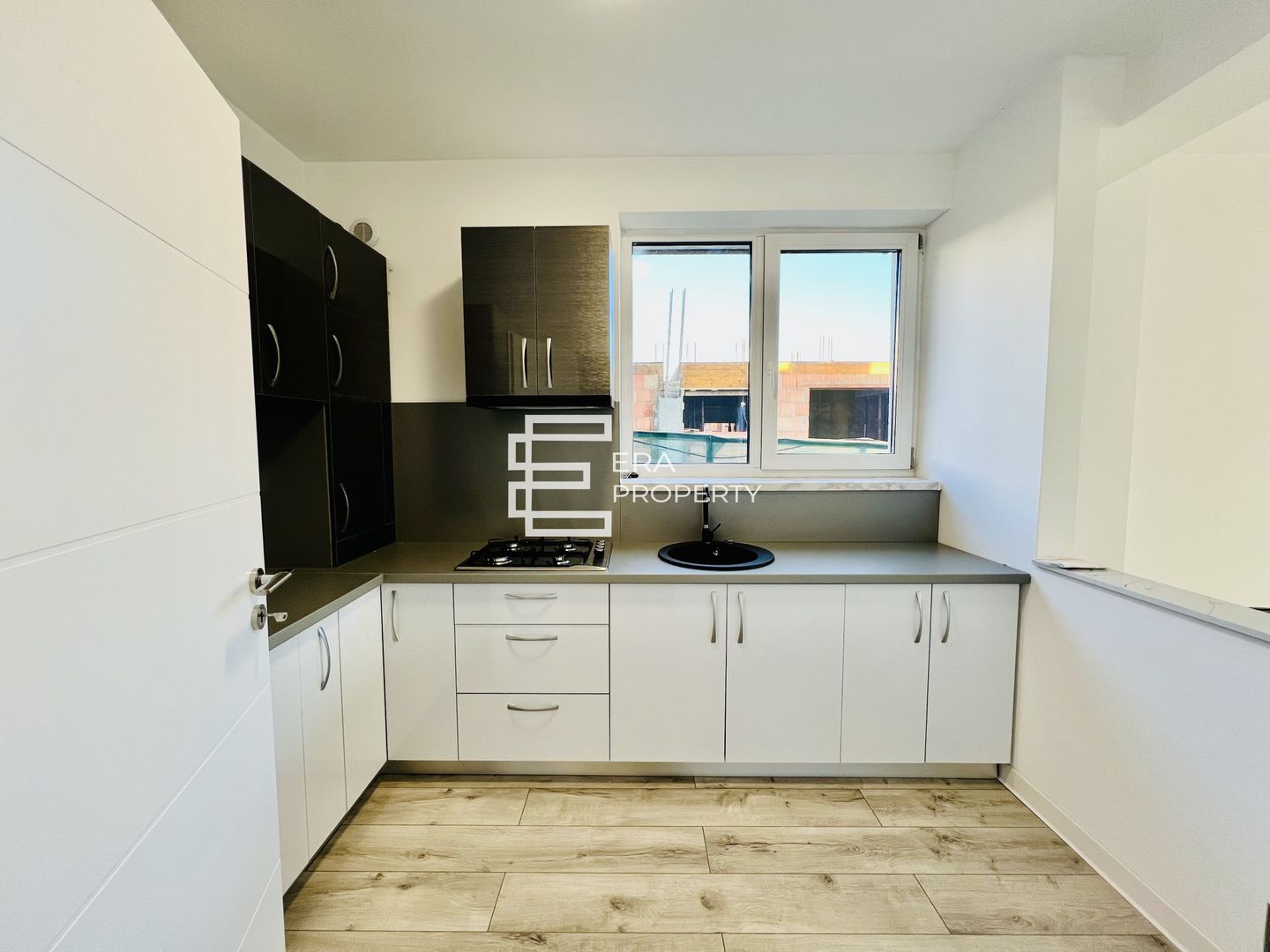 Penthouse 5 camere -131 mp- la cheie- imtabulat-zona Industriala Vest - Poză 6