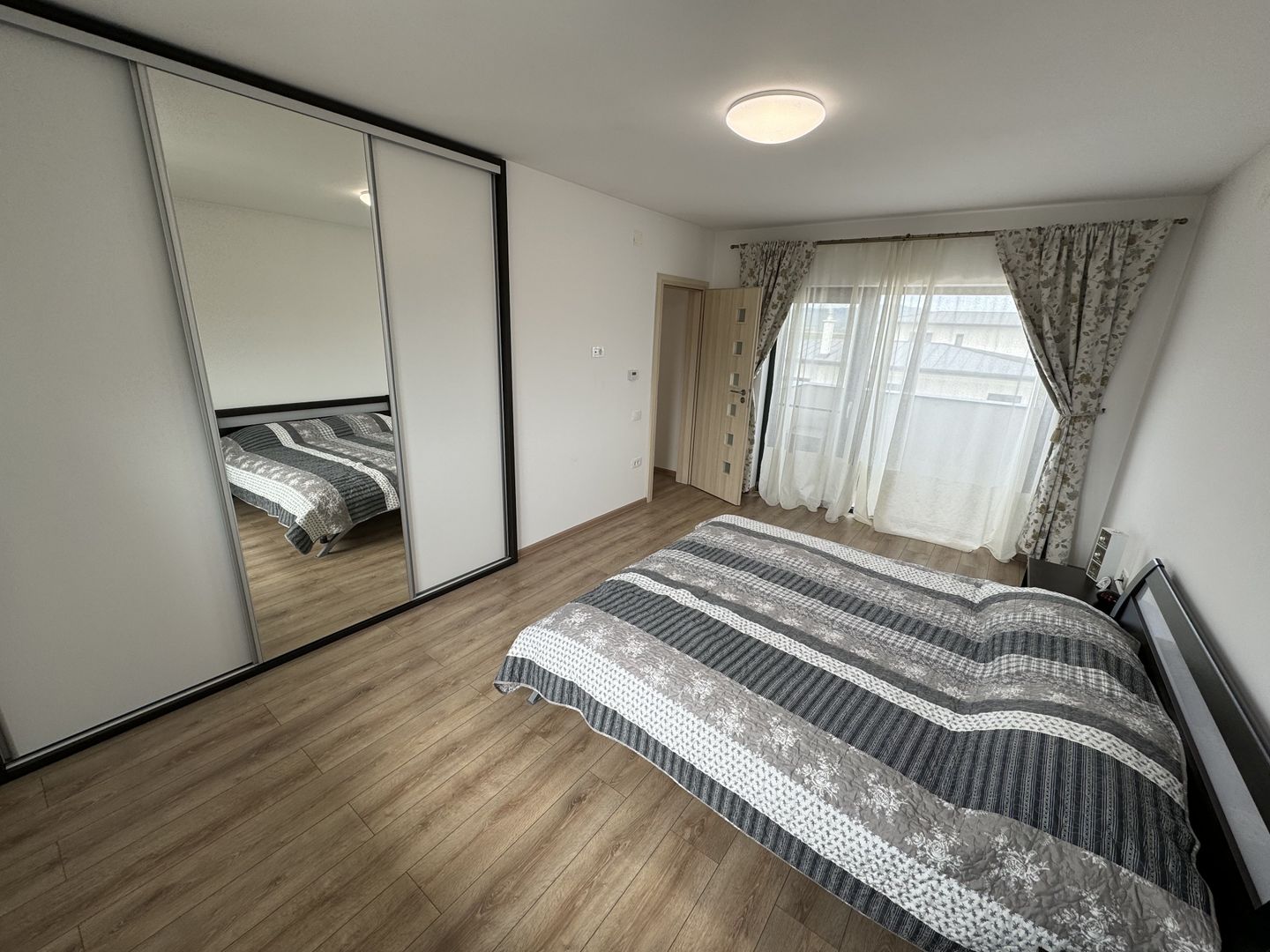 Vilă modernă de vânzare în Cristian | Construcție 2019 | Teren 500 mp - Poză 14