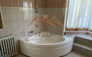 Vila de vanzare, teren 3100 mp, 7 camere, 6 grupuri sanitare, 3 CT, an 1997 - Poză 21