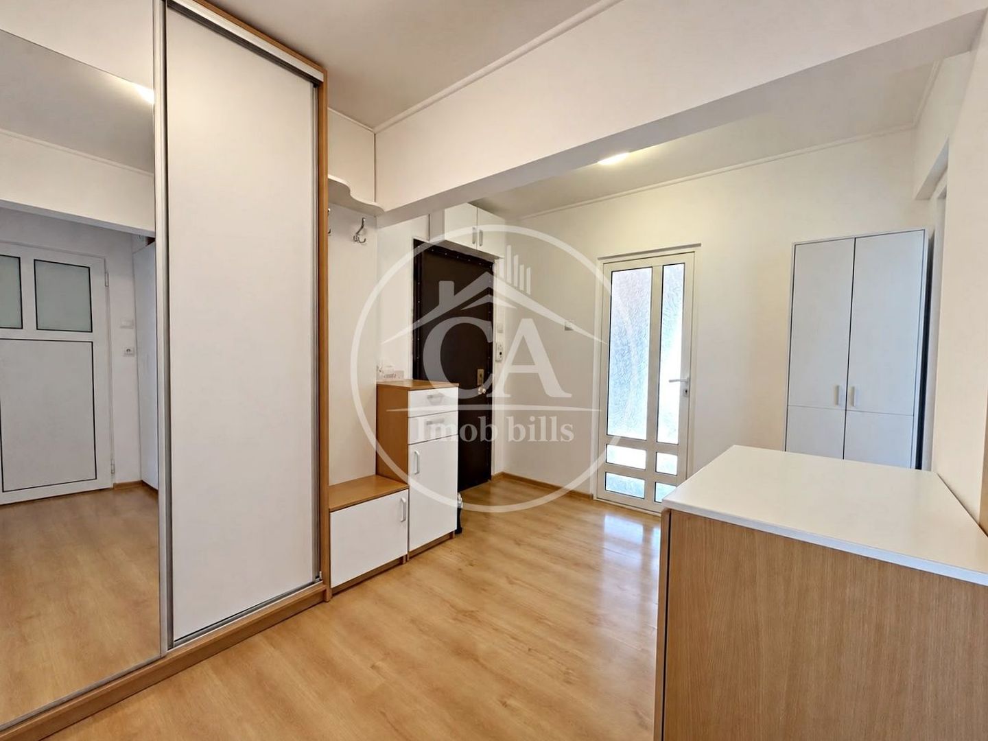 Apartament cu 3 camere de inchiriat in zona Piata Decebal, Oradea - Poză 11