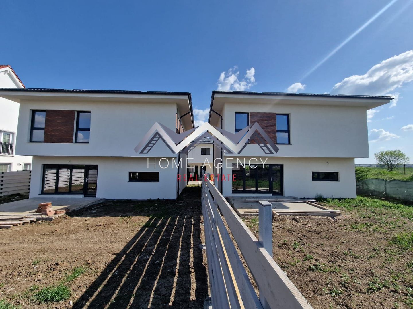 Casă single P+1+Pod în Otopeni - Poză 3