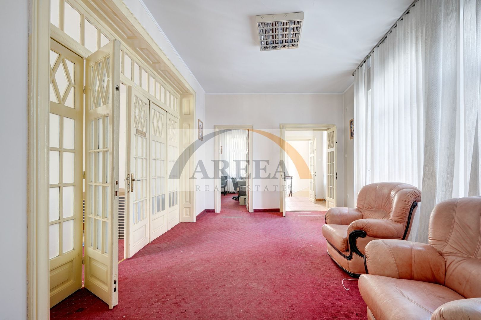 ULTRACENTRAL - Vilă UNICĂ și cu POTENȚIAL uriaș, o poveste de succes - Poză 1