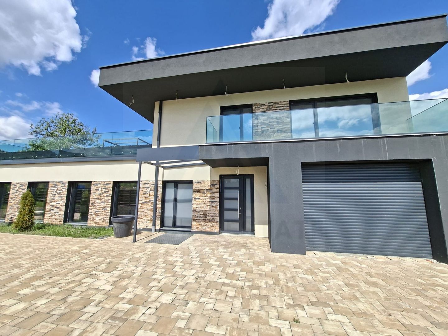 Casă moderna 229 mp utili garaj  piscina terasa balcon Cisnadioara - Poză 30