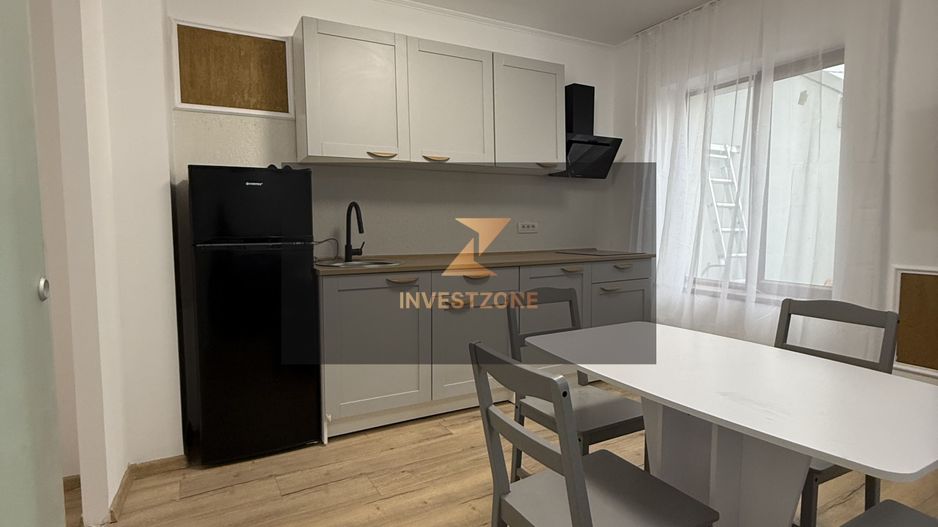 Casă în Oradea cartierul Velența curte 24 mp - Poză 1