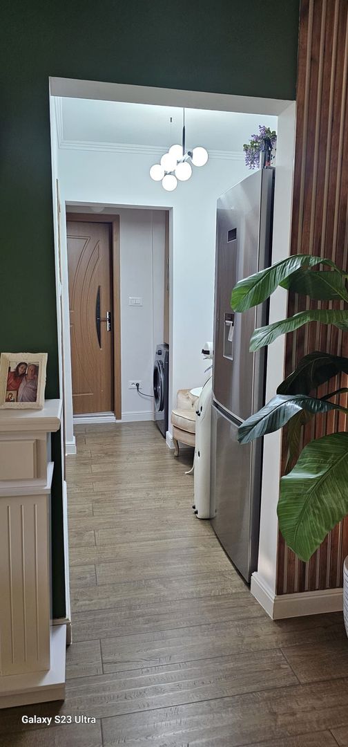 Apartament cu 3 camere, MOBILAT si UTILAT, zona CARTIER; - Poză 10