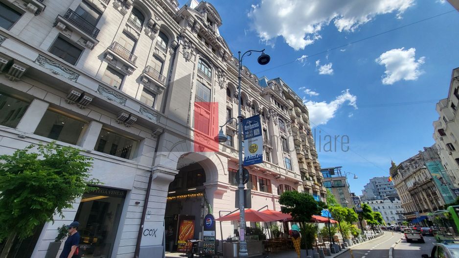 Apartamentul "REHEGUA" , stradal, bloc "REABILITAT" - Poză 1