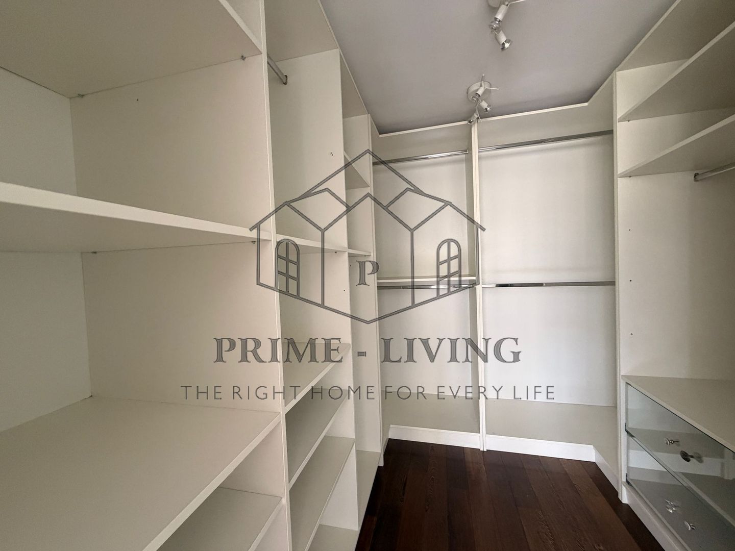 APARTAMENT SUPERB LA VANZARE SI INCHIRIERE PE STRADA RAHMANINOV - Poză 13