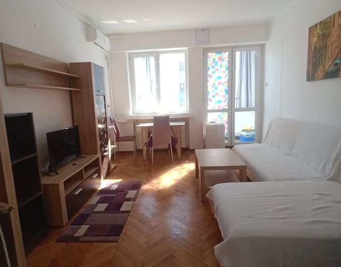 Închiriez garsonieră, Unirii - 13 septembrie, centrală proprie - Poză 1