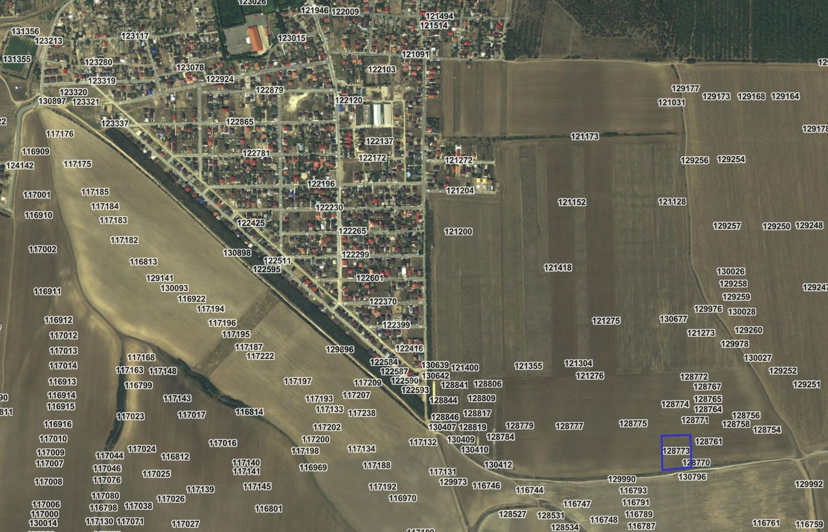 Teren intravilan Valu lui Traian 8500mp D=86ml sau schimb cu casa - Poză 4