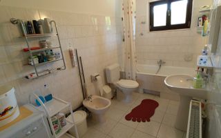 Casa/Vilă  aproape de pădure Vâlcele + 1235 m² teren 160.000 EURO - Poză 7