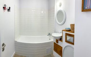 2 camere renovat, parcare inclusa, 5 min metrou 1 Decembrie - Poză 2