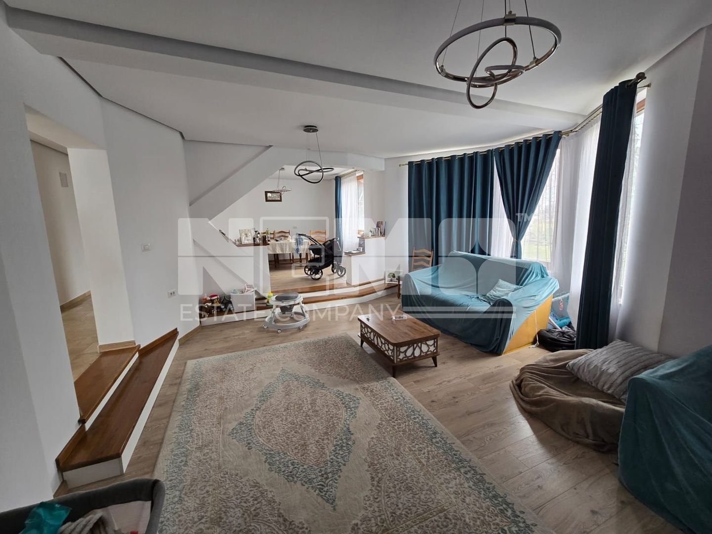 Casă spațioasă la 650000 de euro I Volovăț - Poză 1