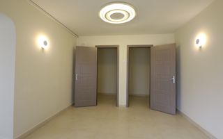 Casa de vanzare 12 camere | 2 constructii - Business, Rezidential | PH - Poză 2