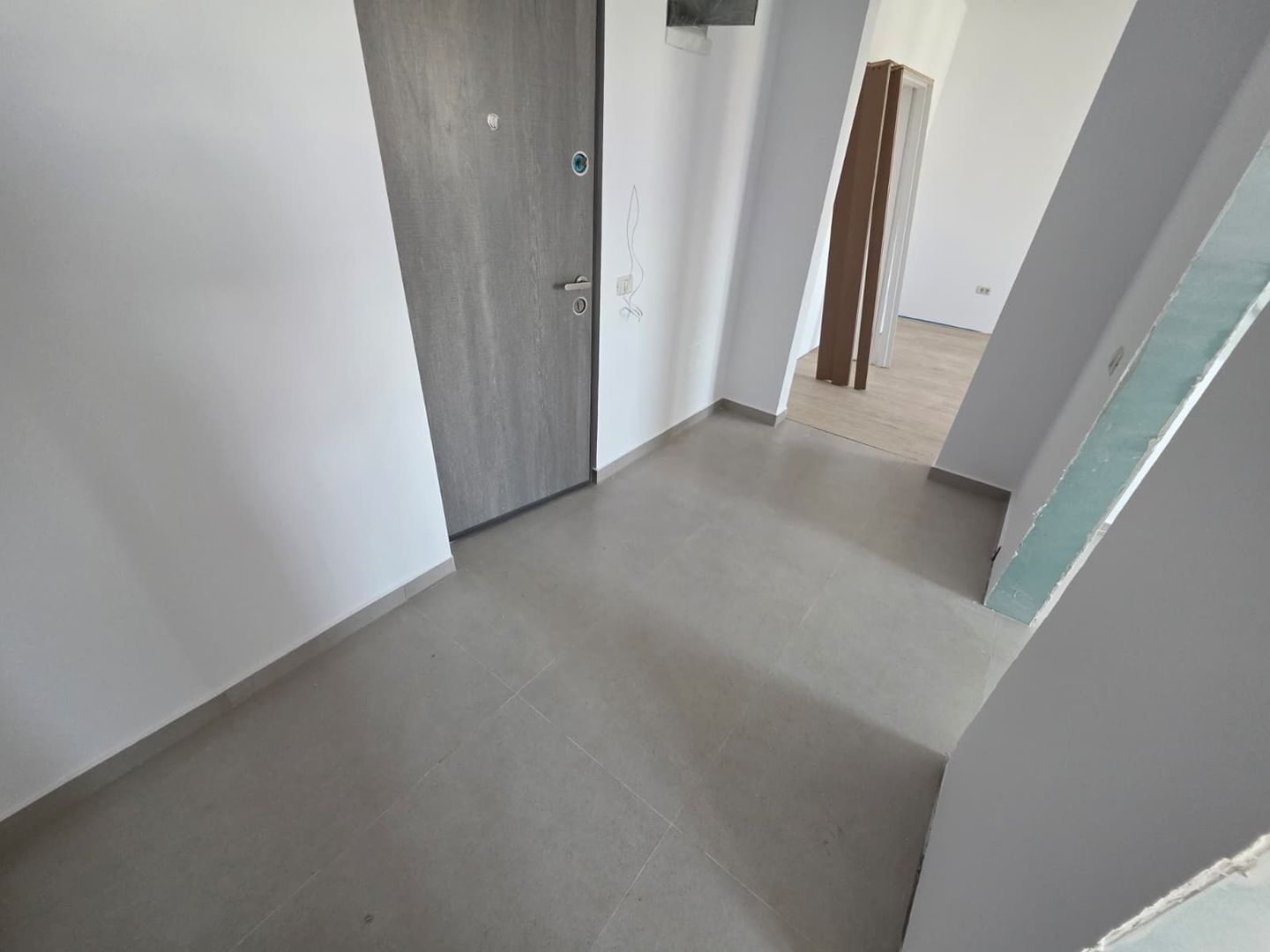 AP. 2 CAMERE - ACTE GATA, BUCATARIE INCHISA, LOC PARCARE, COMISION 0% - Poză 2