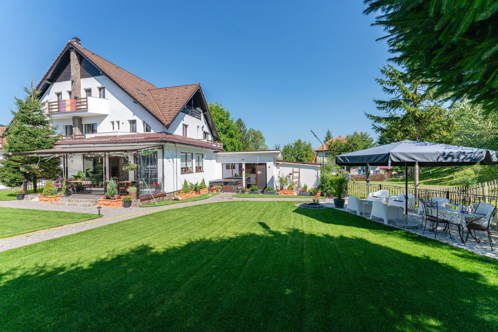 Pensiune de vânzare în Bran, cu rating 9.8 Booking și 4.9 Google - Poză 2