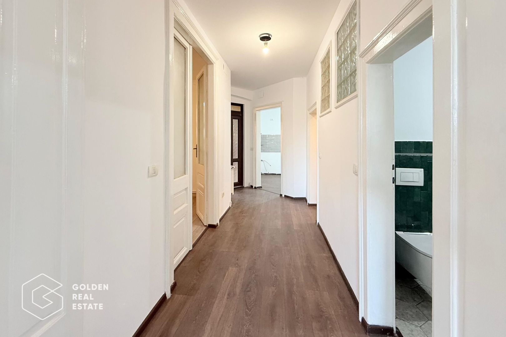 Apartament spatios la casa, 92 mp, zona Centrala, comision 0% - Poză 2