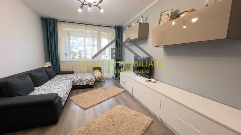 Apartament 3 camere Zona de sus - Poză 2