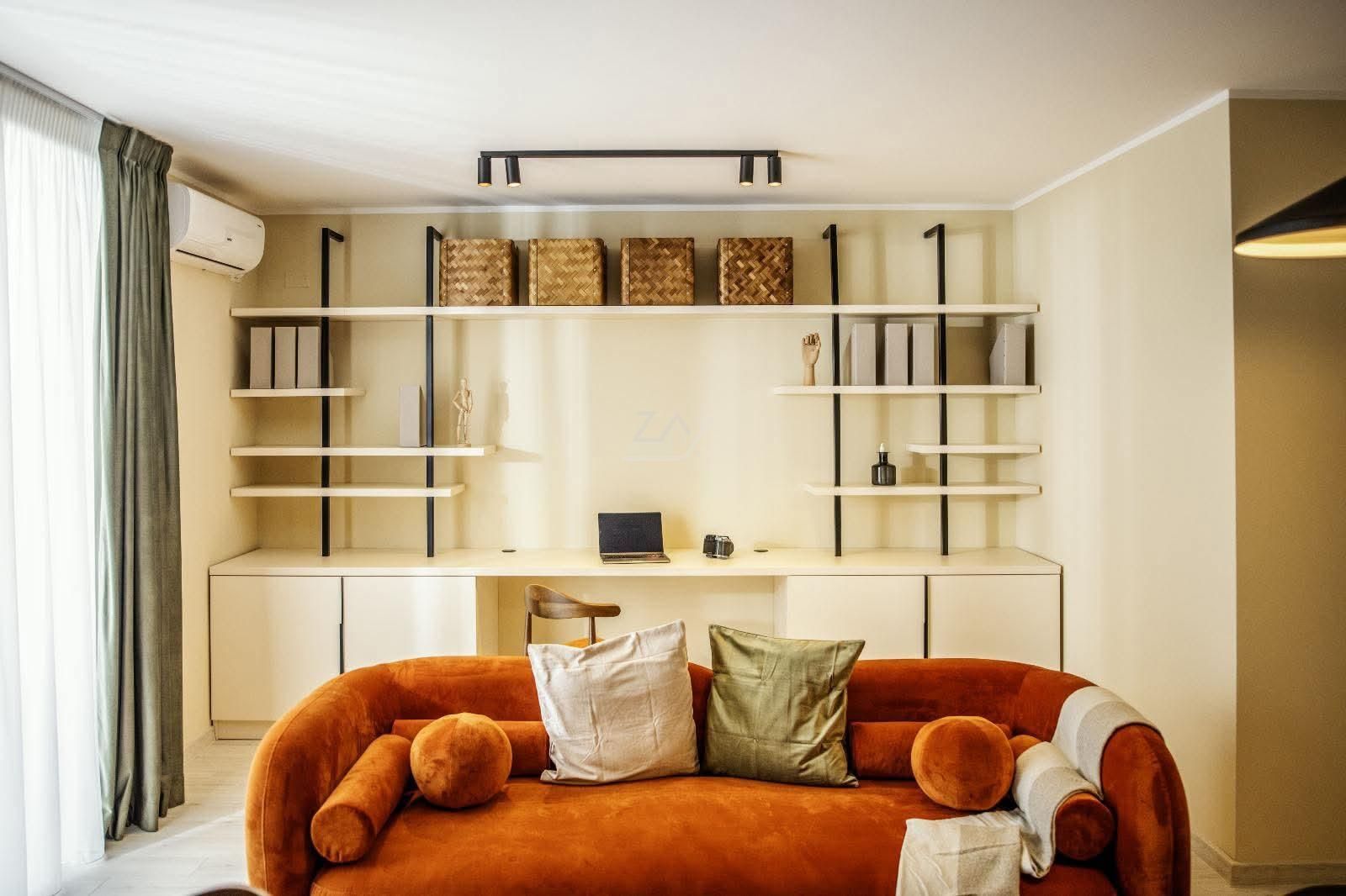 Mobilat si utilat. Loc parcare. - Poză 1