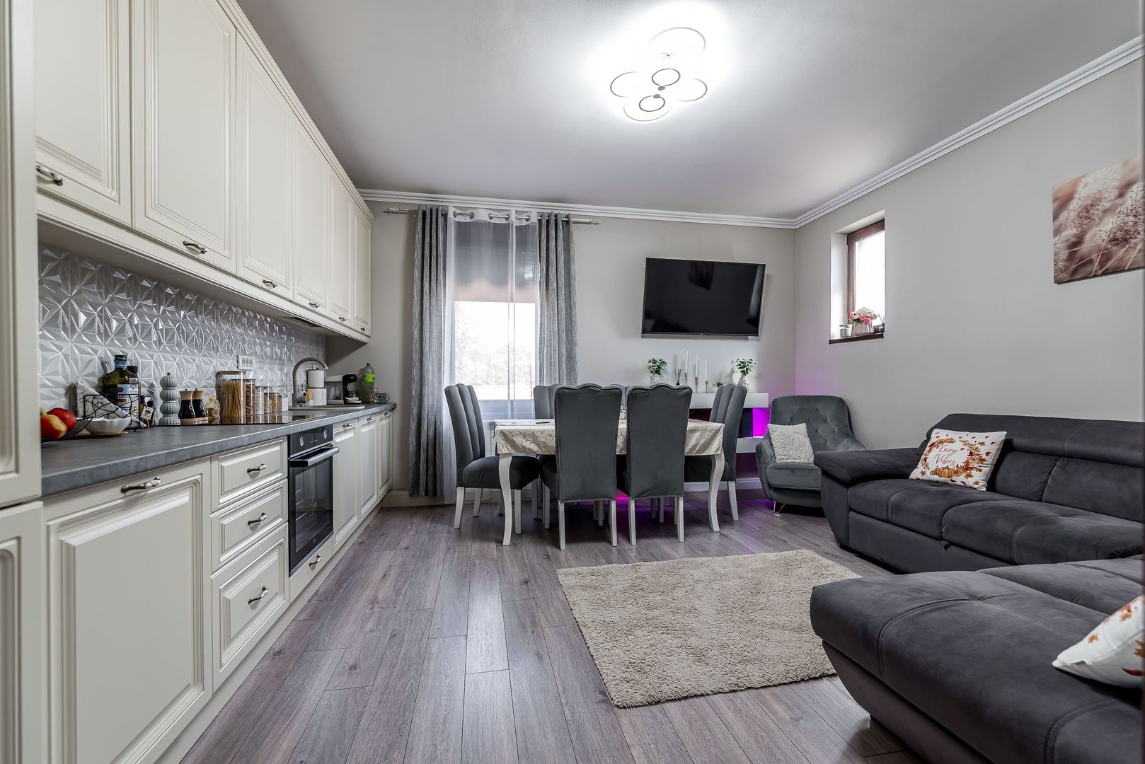 Casa renovata 4 camere - Sanicolau Mic - COMISION 0 - Poză 1