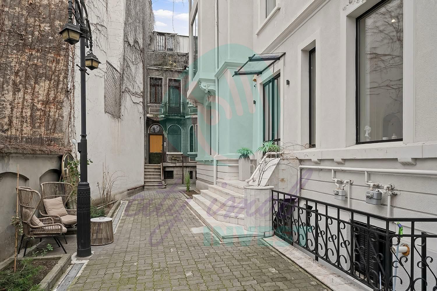 Vila eleganta 10 camere-Cartierul Armenesc-FInisaje Premium - Poză 3