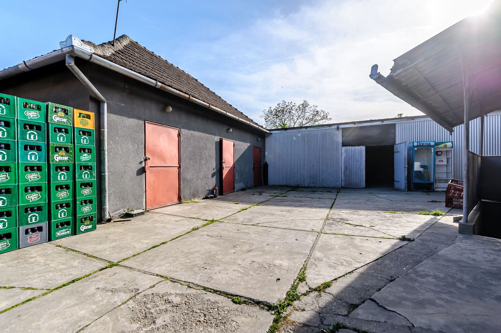 Imobil cu spații comerciale bine poziționat. pe DN în Pecica. - Poză 8