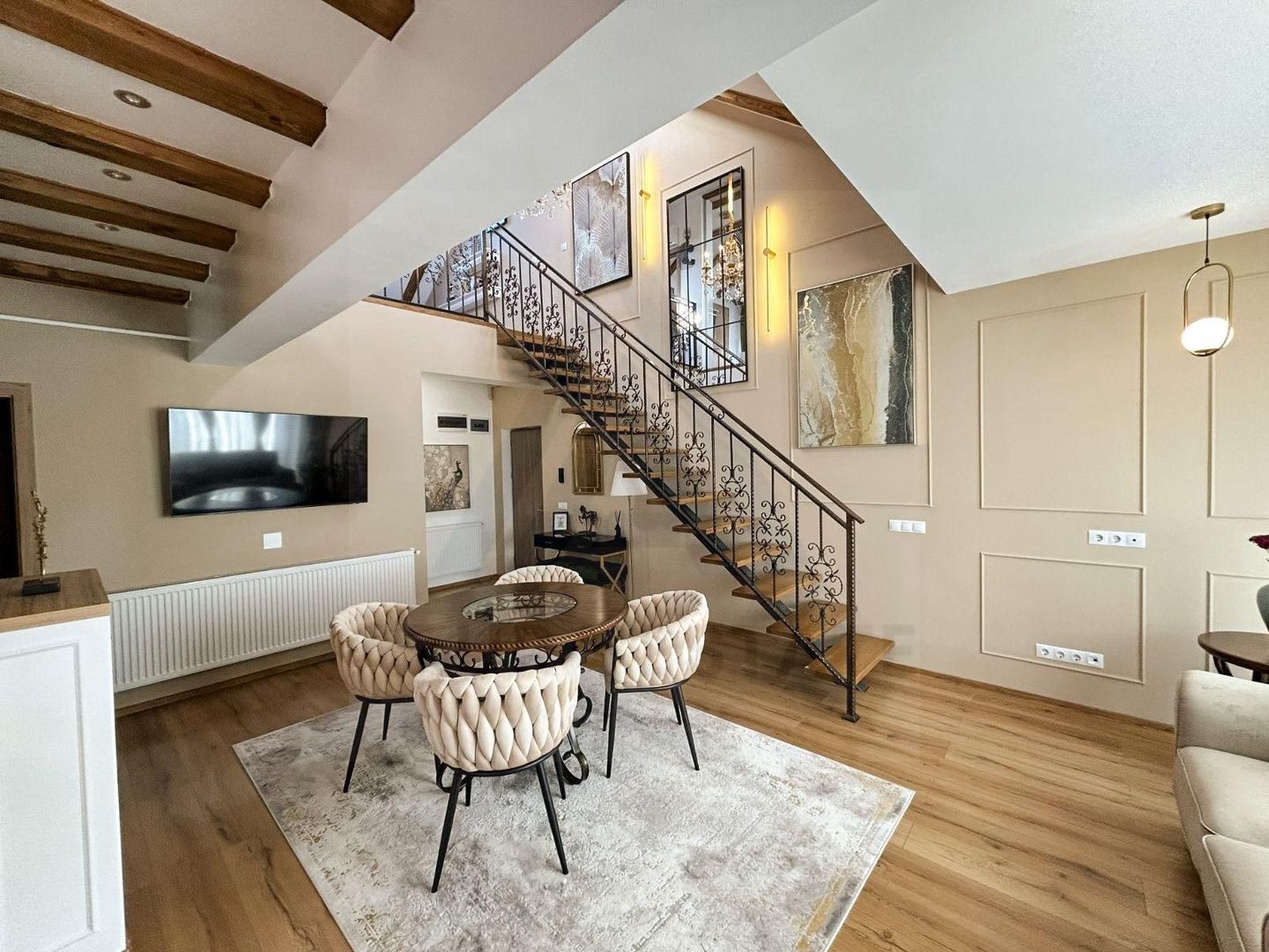 Penthouse lux 122 mp utili 4 camere 3 bai etaj 2 in Arhitectilor - Poză 1