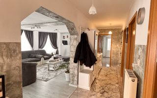 Vilă spațioasă cu 6 camere – Cartierul Viena, Oradea - Poză 10