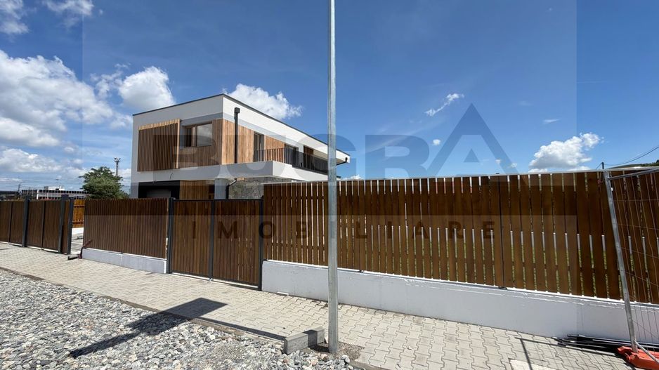 Casa unifamiliara de 170mp, teren 550mp, piscina, garaj, Sannicoara - Poză 11