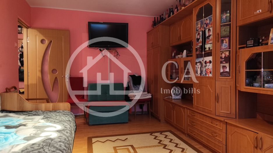 Apartament de vanzare 3 camere zona Decebal, Oradea. - Poză 1