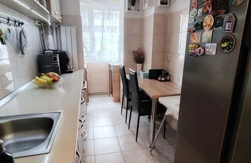 Torontalului | 3 camere | Decomandat |  Centrala proprie | Boxa in CF | Garaj - Poză 2