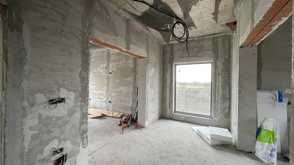 Duplex 3 dormitoare - 3 bai - Mosnita Noua - Poză 8