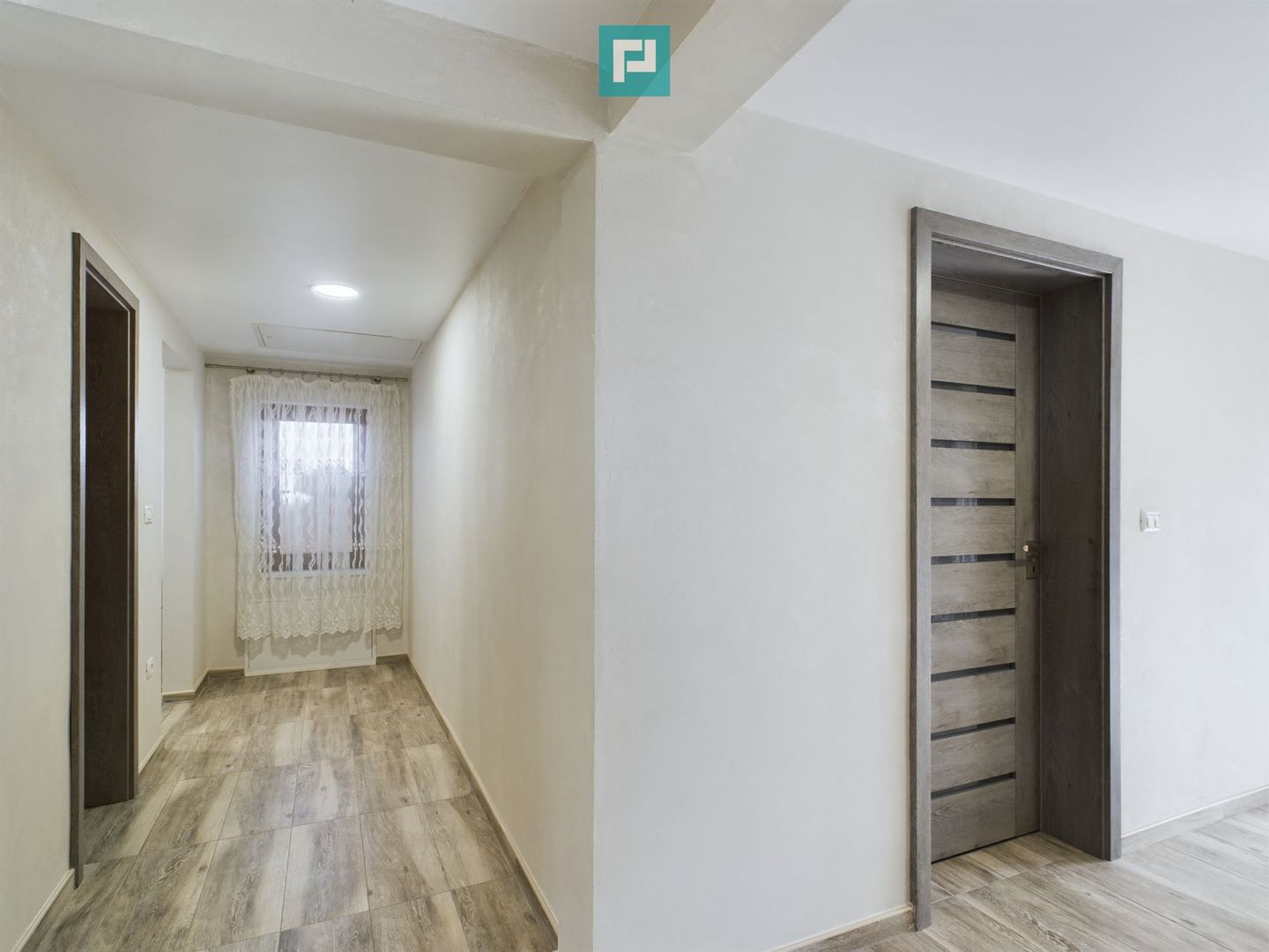 Casă Individuală Cărpiniș - Poză 15