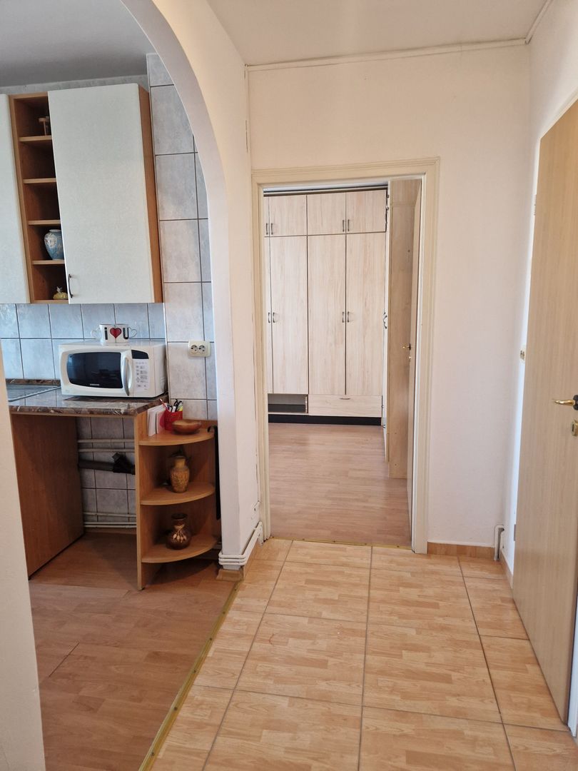 Apartament confort 1 Central - Bd Garii,decomandat,disponibil imediat. - Poză 3