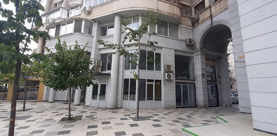 Spatiu comercial stradal Blvd Decebal - Poză 1