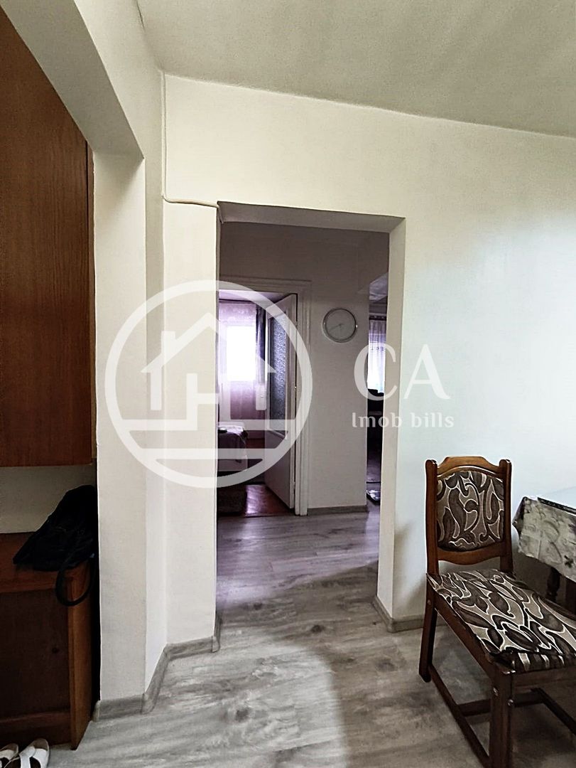 Apartament de vânzare cu 3 camere în zona Rogerius, Oradea - Poză 7