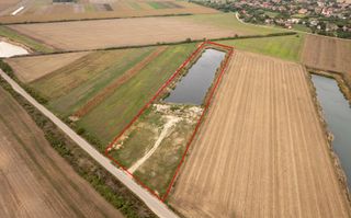 Teren extravilan Santaul Mic cu luciu de apa - Poză 1