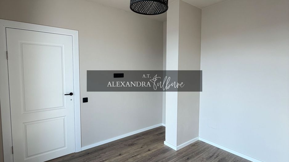 Apartament 2 camere, terasa, etaj intermediar, garaj, Eroilor - Poză 5